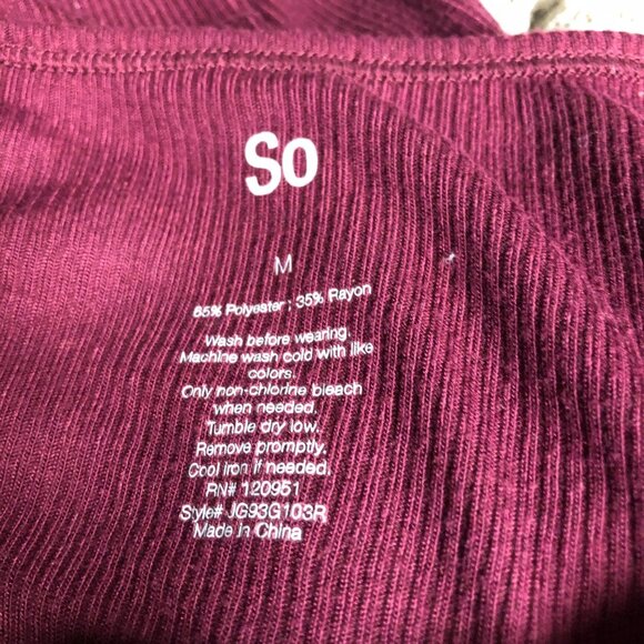 SO Dress Women Size Medium Burgundy Short Sleeve Ribbed Zipper Front Soft Comfy - Picture 6 of 7